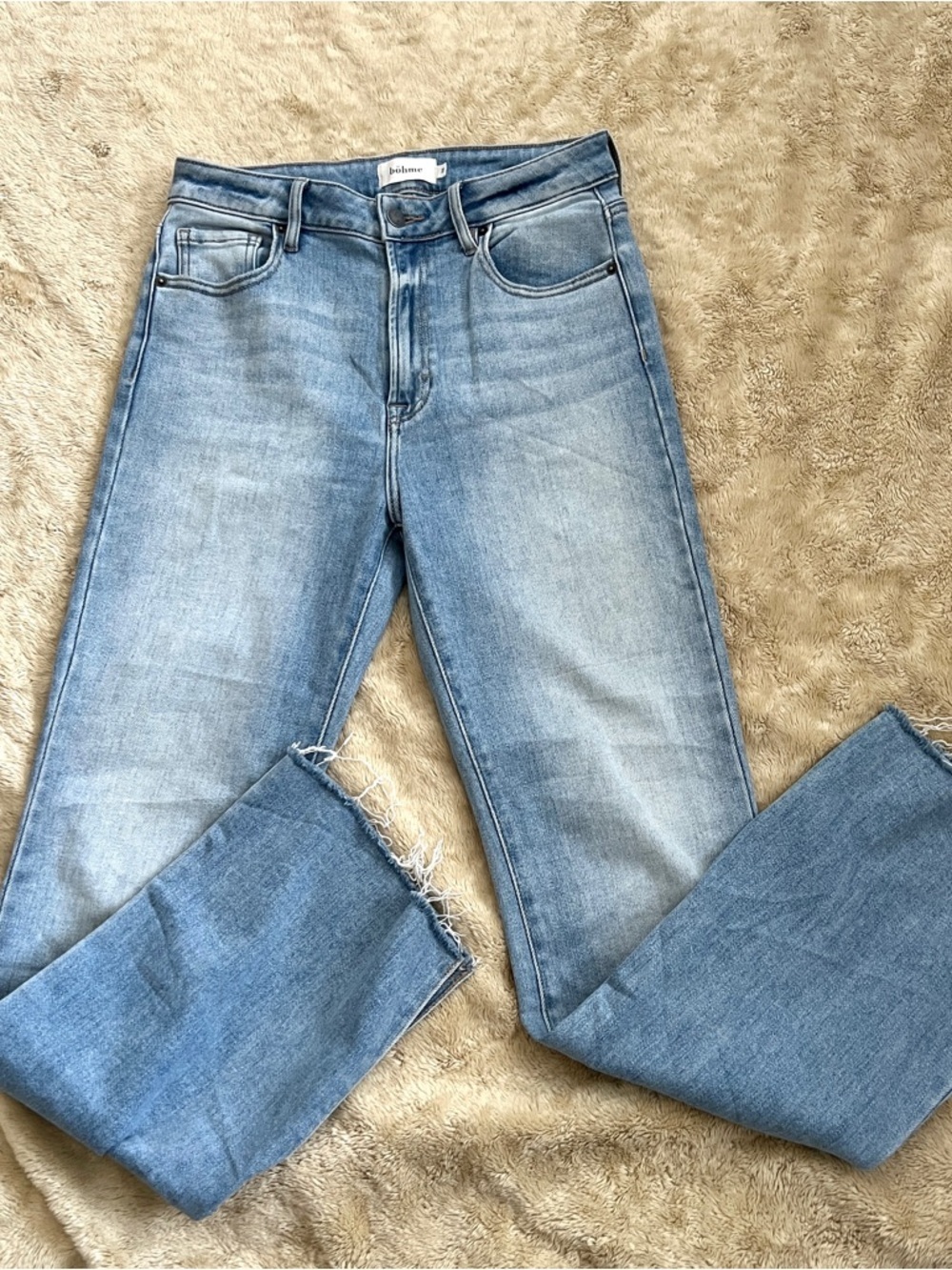 BOHME Woman's Light Wash Split Hem Straight Leg Jeans Size 27